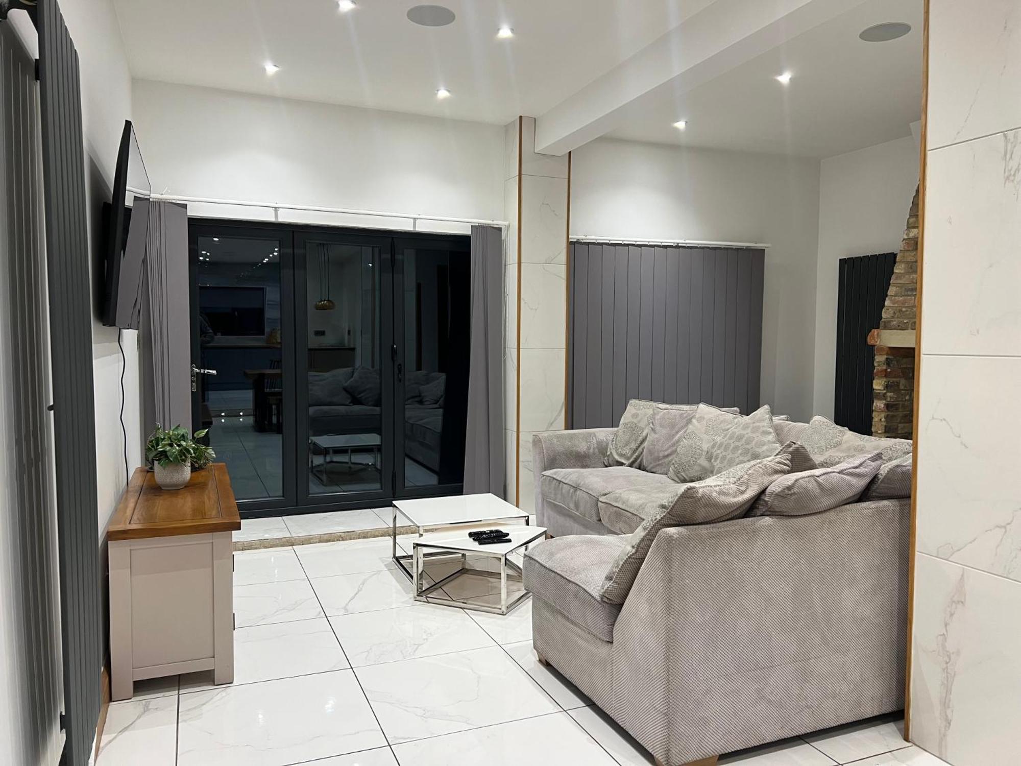 Broadway Beach Home With Hot Tub Herne Bay Extérieur photo