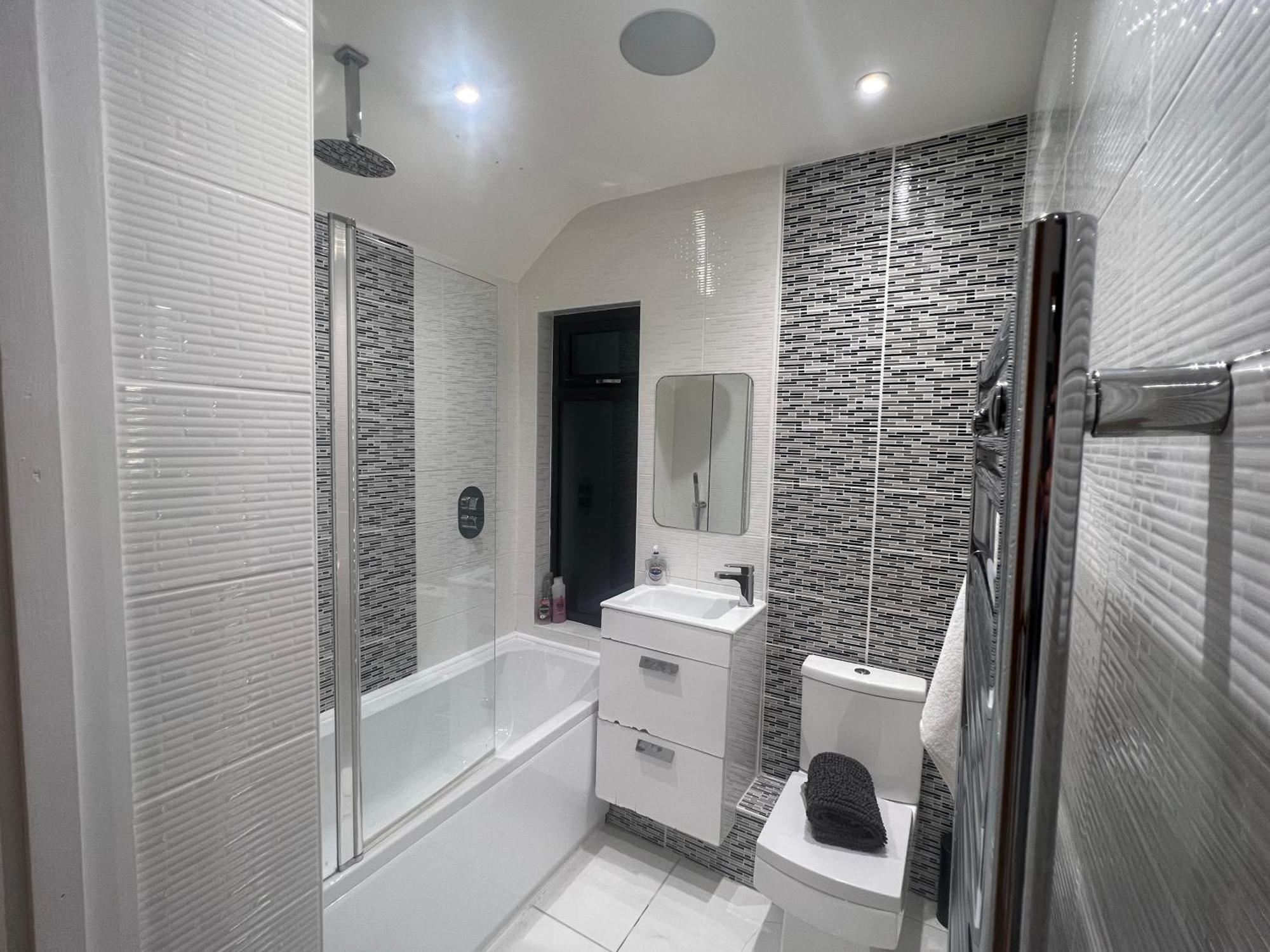 Broadway Beach Home With Hot Tub Herne Bay Extérieur photo